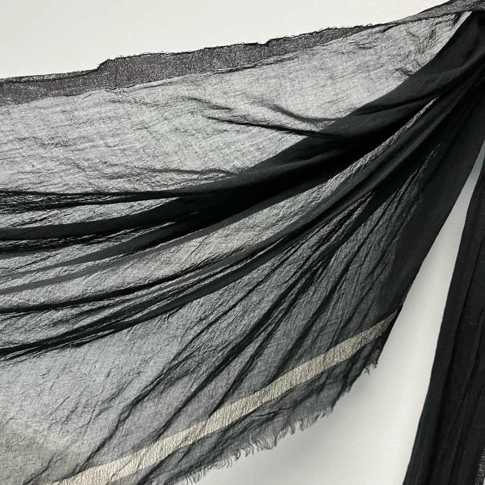 FREE With Bundle of 3! NWT Simply Vera Wang Scarf